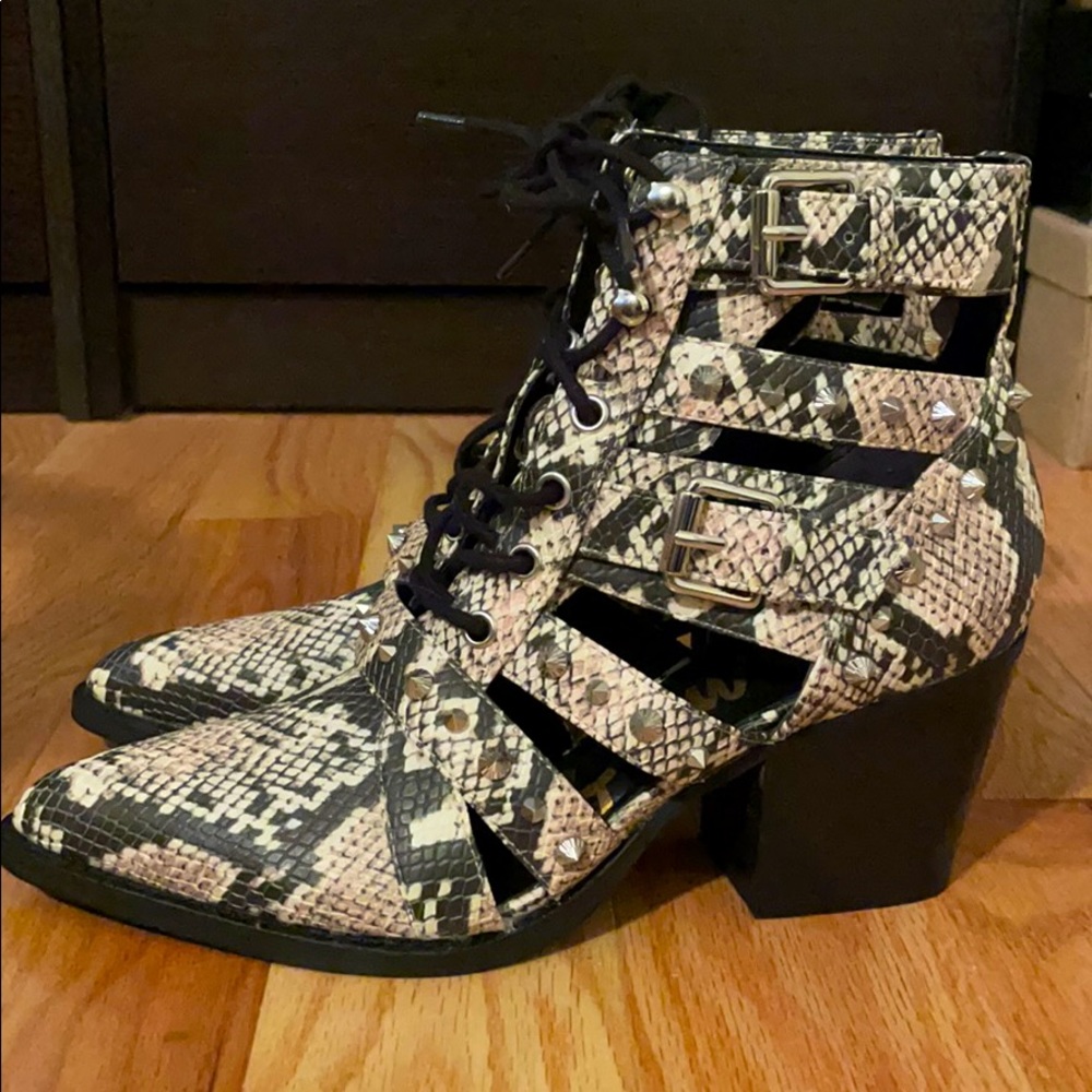 NWOT Sam Edelman snakeskin studded lace up boots